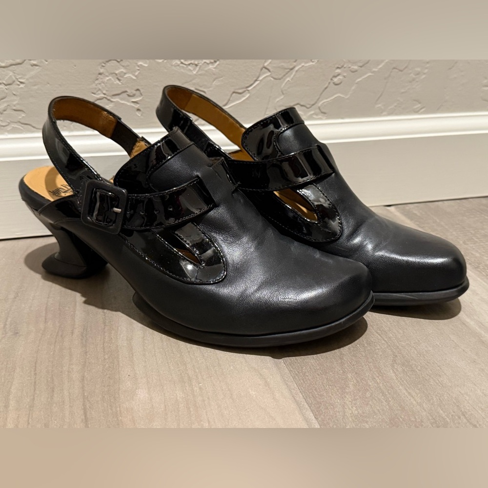 Fluevog Nandri Black slingback Women's Shoes